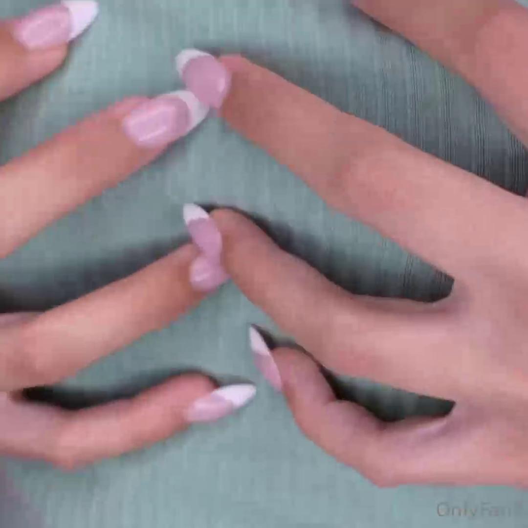 IcedMochaASMR Girlfriend Distracts You with Sex Video Leaked