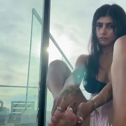 Mia Khalifa POV Feet Tease Onlyfans Video Leaked